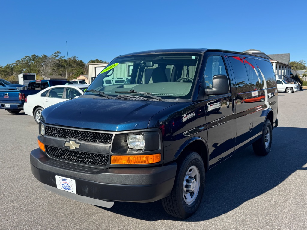 2015 Chevrolet Express Passenger LS's photo