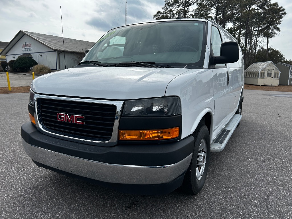 2022 GMC Savana Cargo