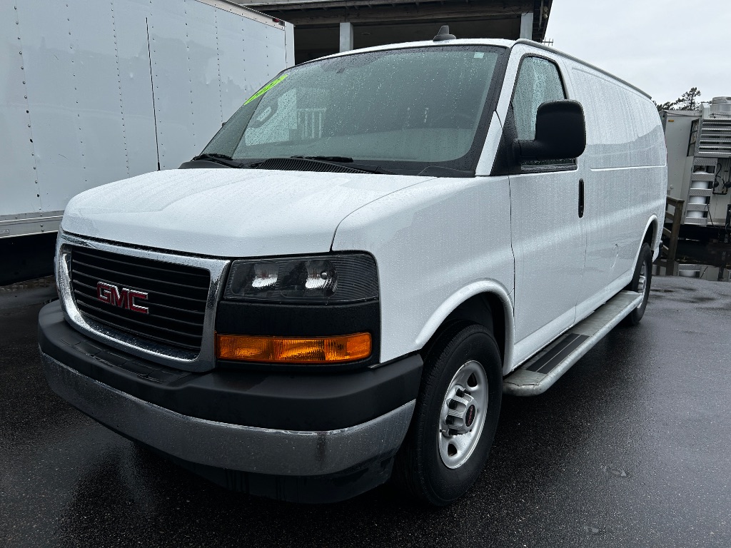 2022 GMC Savana Cargo Work Van's photo
