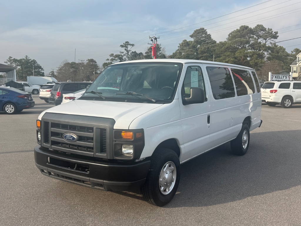 2011 Ford E-Series Econoline Wagon XL