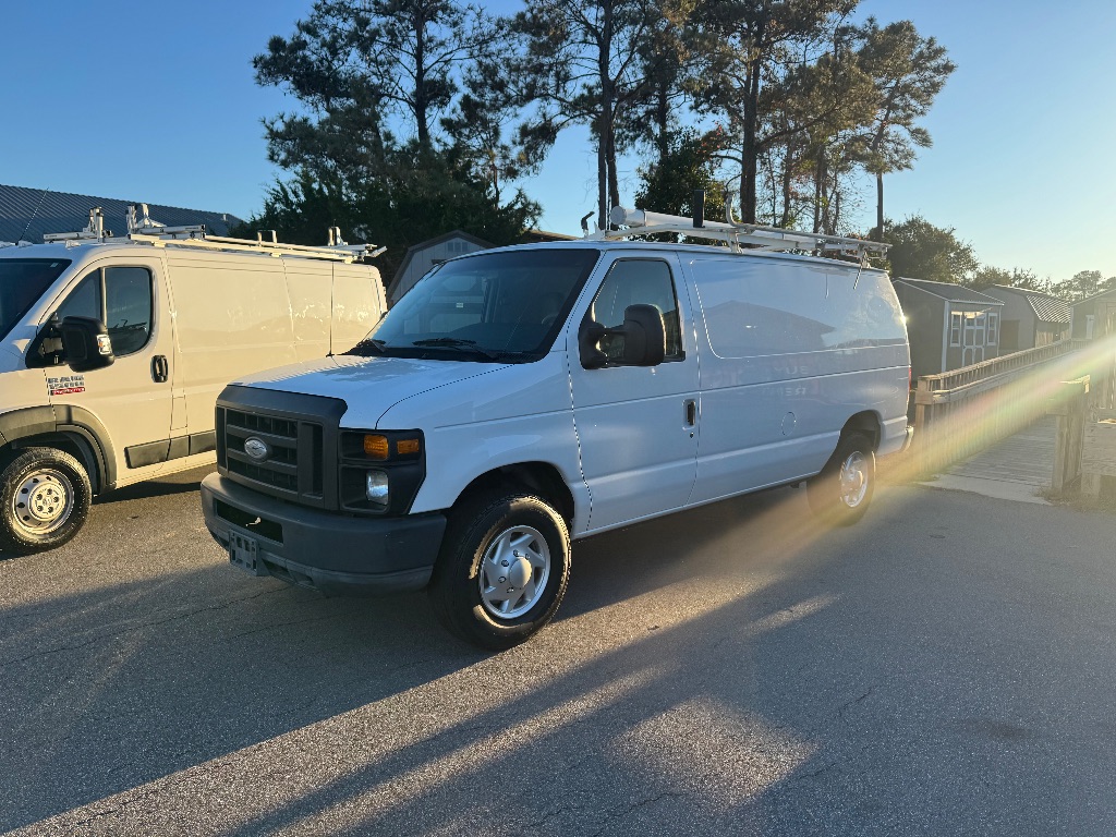 2014 Ford E-Series Econoline Van Commercial