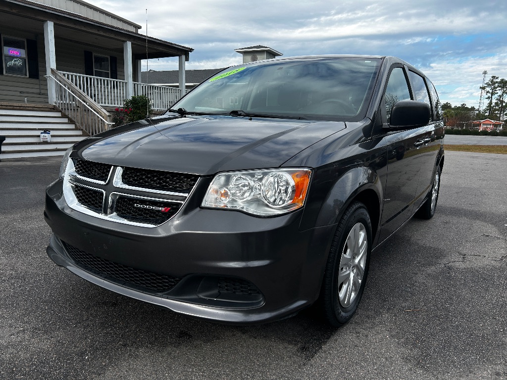 2018 Dodge Grand Caravan SE's photo