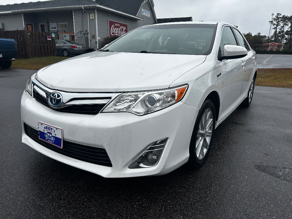 2013 Toyota Camry LE Hybrid