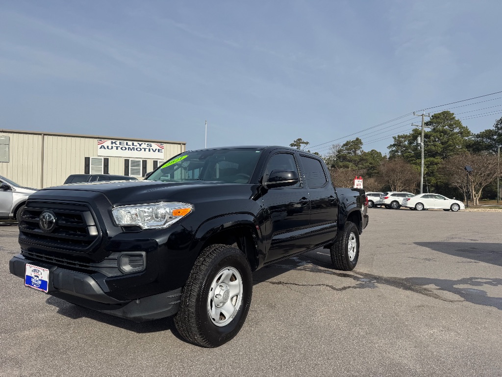 2021 Toyota Tacoma SR's photo