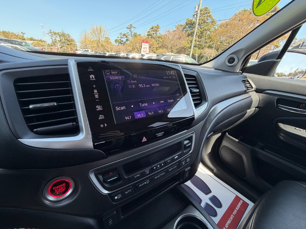2017 Honda Pilot EX-L - Photo 11