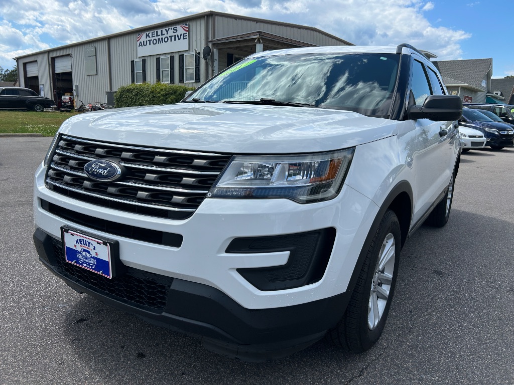 2017 Ford Explorer Base 4WD's photo