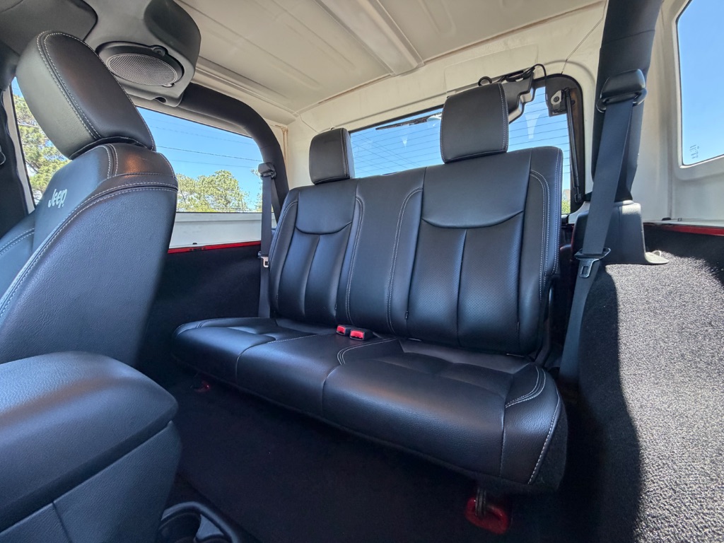 2014 Jeep Wrangler Sahara - Photo 14