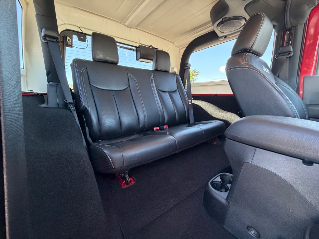 2014 Jeep Wrangler Sahara - Photo 17