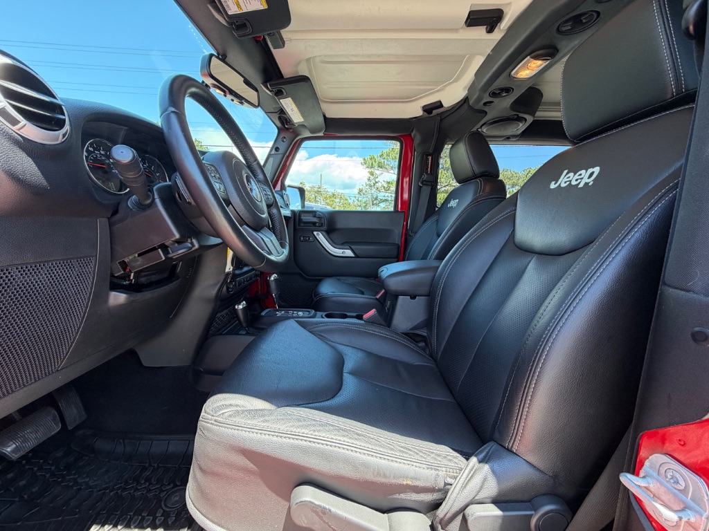 2014 Jeep Wrangler Sahara - Photo 9