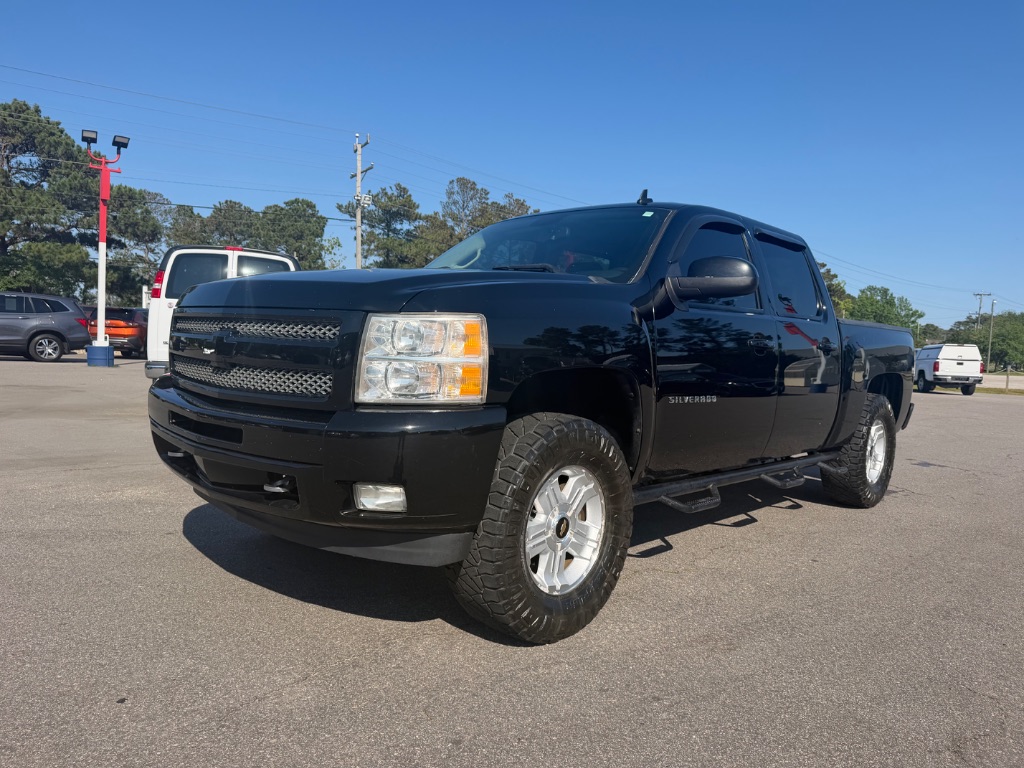 2011 Chevrolet Silverado 1500 LT 4X4 Crew Cab's photo