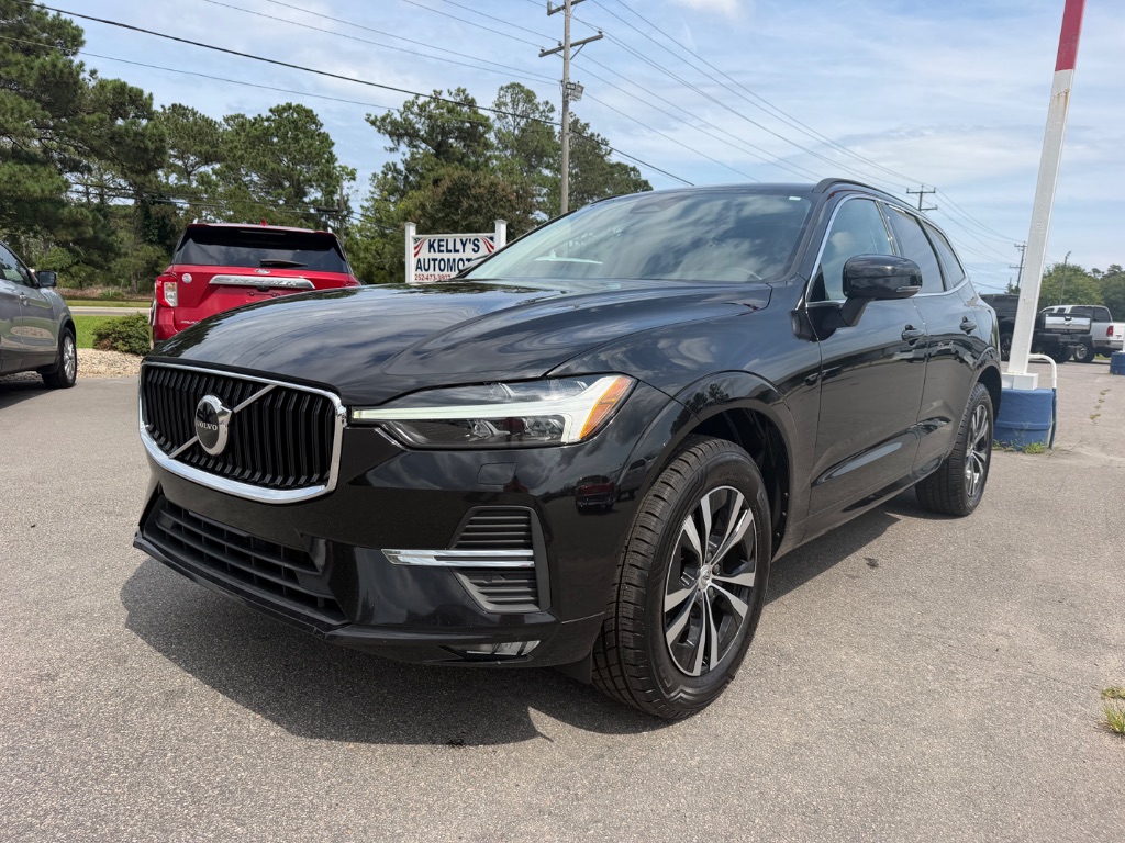 2023 Volvo XC60 B5 Core FWD's photo