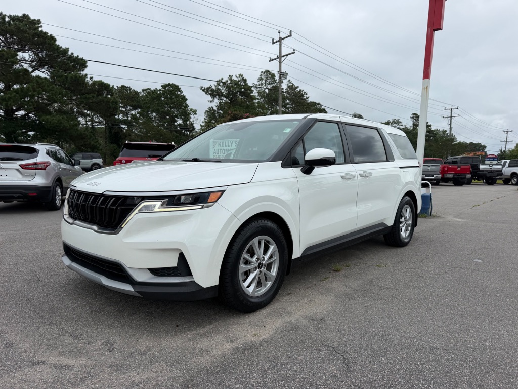 2023 Kia Sedona LX Seat Pkg's photo