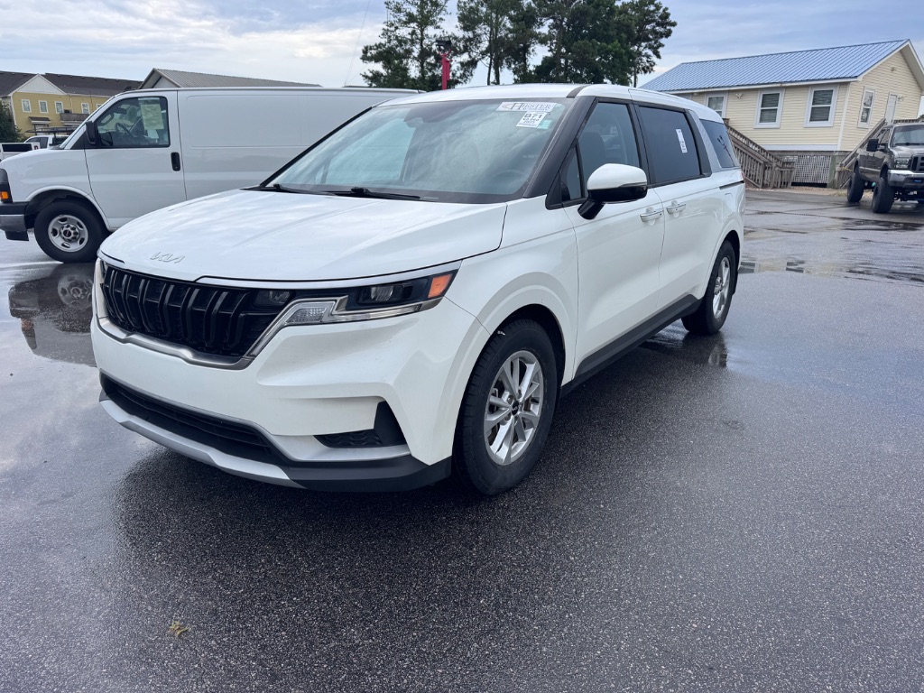 2023 Kia Sedona LX Seat Pkg's photo